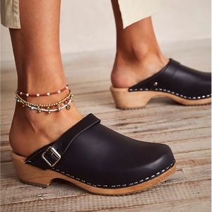 MIA Alma Black Oiled Leather Low Wooden Clog